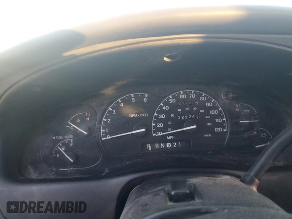 2001 Ford Explorer XLT with VIN 1FMZU73E51UB05313, listed as a Copart auction lot 83451804 with 222,747 mi miles and Salvage title. Bid and sale history available at DreamBid. Image 9.