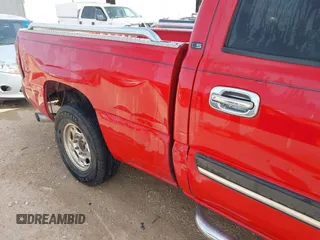2003 Chevrolet Silverado 1500HD LS z VIN 1GCGC13U83F238531, wystawiony jako IAAI lot #41809747 z przebiegiem 316 028 mil mil oraz . Historia ofert i sprzedaży dostępna na DreamBid. Obrazek 6.