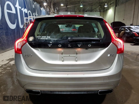 2015 Volvo V60 T5 Drive-E Premier with VIN YV140MEK2F1219400, listed as a Copart auction lot 87897915 with 108,509 mi miles and Clean Title. Bid and sale history available at carsss.com. Image 6.