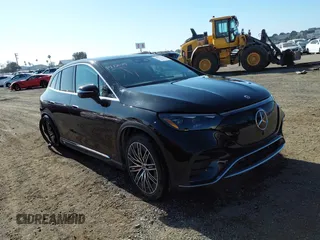 2023 Mercedes-Benz EQE 350+ z VIN 4JGGM2BB5PA001027, wystawiony jako IAAI lot #40733150 z przebiegiem 16 142 mil mil oraz . Historia ofert i sprzedaży dostępna na DreamBid. Obrazek 1.