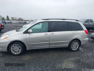 2008 Toyota Sienna XLE with VIN 5TDZK22C78S153388, listed as a IAAI auction lot 41861551 with 227,082 mi miles. Bid and sale history available at carsss.com. Image 14.