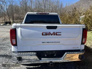2021 GMC Sierra 1500 SLE with VIN 3GTU9BED9MG475288, listed as a IAAI auction lot 41705153 with 28,984 mi miles. Bid and sale history available at carsss.com. Image 12.