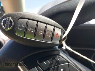 2020 Nissan Sentra SV z VIN 3N1AB8CV9LY287310, wystawiony jako IAAI lot #42103110 z przebiegiem 45 999 mil mil oraz . Historia ofert i sprzedaży dostępna na DreamBid. Obrazek 11.