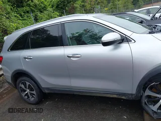 2016 Kia Sorento EX with VIN 5XYPH4A15GG009402, listed as a IAAI auction lot 42365601 with 179,915 mi miles and . Bid and sale history available at DreamBid. Image 13.