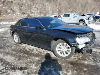 2016 Chrysler 300 Anniversary Edition z VIN 2C3CCAAG0GH135382, wystawiony jako Copart lot #45969915 z przebiegiem 102 675 mil mil oraz Szkody całkowita. Historia ofert i sprzedaży dostępna na DreamBid. Obrazek 4.