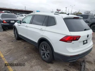 2022 Volkswagen Tiguan SE with VIN 3VV3B7AX0NM161398, listed as a IAAI auction lot 41290692 with 47,970 mi miles and . Bid and sale history available at DreamBid. Image 3.