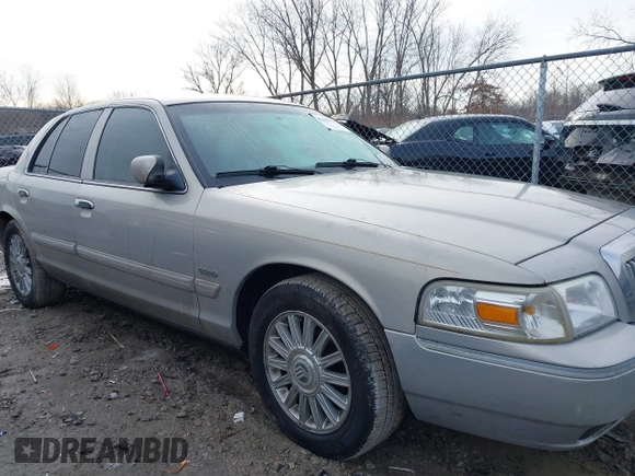 2009 Mercury Grand Marquis LS with VIN 2MEHM75V59X619114, listed as a IAAI auction lot 41685732 with 177,484 mi miles and . Bid and sale history available at DreamBid. Image 13.