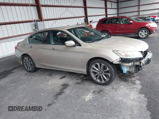 2014 Honda Accord Sedan Sport with VIN 1HGCR2F51EA205959, listed as a IAAI auction lot 40234315 with 157,505 mi miles. Bid and sale history available at carsss.com. Image 1.