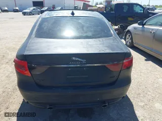 2019 Jaguar XF 25t Premium with VIN SAJBD4FX3KCY79425, listed as a IAAI auction lot 41813505 with 64,787 mi miles. Bid and sale history available at carsss.com. Image 16.