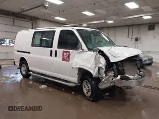 2021 Chevrolet Express Cargo Van with VIN 1GCWGAFP4M1268940, listed as a IAAI auction lot 41586425 with 40,065 mi miles. Bid and sale history available at carsss.com. Image 1.