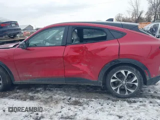 2021 Ford Mustang Mach-E Premium с VIN 3FMTK3SS8MMA61778, выставлен на аукционе IAAI как лот 41437558 с пробегом 77 270 миль миль и . История ставок и продаж доступна на DreamBid. Изображение 14.
