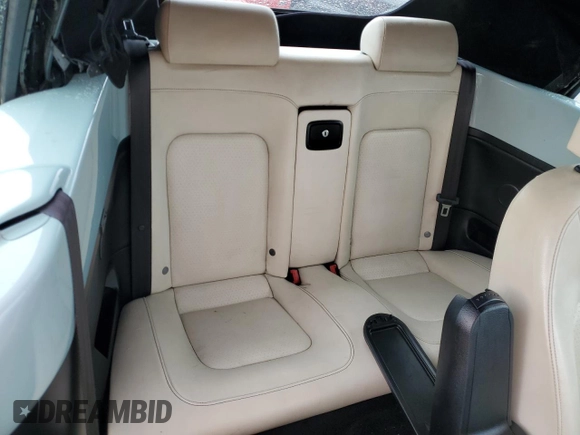 2010 Volkswagen Beetle with VIN 3VWRG3AL1AM004423, listed as a Copart auction lot 44448625 with 106,058 mi miles and Salvage Title. Bid and sale history available at DreamBid. Image 10.