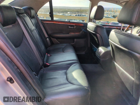 2004 Lexus LS 430 with VIN JTHBN36F040158835, listed as a Copart auction lot 49911385 with 204,326 mi miles and Salvage Title. Bid and sale history available at DreamBid. Image 10.