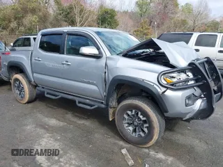 2017 Toyota Tacoma SR5 with VIN 5TFCZ5AN6HX113237, listed as a IAAI auction lot 41716507 with 78,065 mi miles and . Bid and sale history available at carsss.com. Image 1.