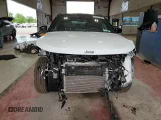 2024 Jeep Compass Limited с VIN 3C4NJDCN2RT176632, выставлен на аукционе Copart как лот 61791185 с пробегом 5 198 миль миль и Списание • Salvage title. История ставок и продаж доступна на DreamBid. Изображение 5.