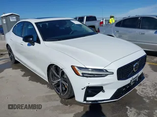 2024 Volvo S60 Core Dark Theme with VIN 7JRL12TK5RG303283, listed as a IAAI auction lot 41793328 with 22,498 mi miles and . Bid and sale history available at DreamBid. Image 1.