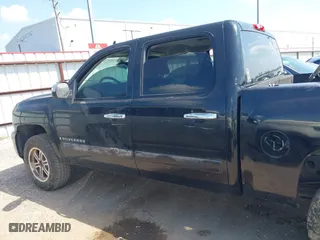 2007 Chevrolet Silverado 1500 LS with VIN 2GCEK13CX71727365, listed as a IAAI auction lot 40357043 with 1 mi miles. Bid and sale history available at carsss.com. Image 15.