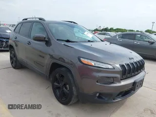 2018 Jeep Cherokee Latitude Tech Connect z VIN 1C4PJLCB1JD553079, wystawiony jako IAAI lot #42068048 z przebiegiem 90 656 mil mil oraz . Historia ofert i sprzedaży dostępna na DreamBid. Obrazek 1.