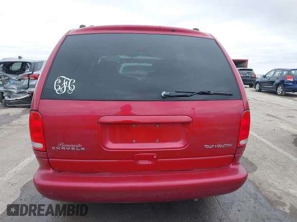 1998 Chrysler Town & Country LXi with VIN 1C4GP64L8WB589426, listed as a IAAI auction lot 41535344 with 132,466 mi miles. Bid and sale history available at carsss.com. Image 16.