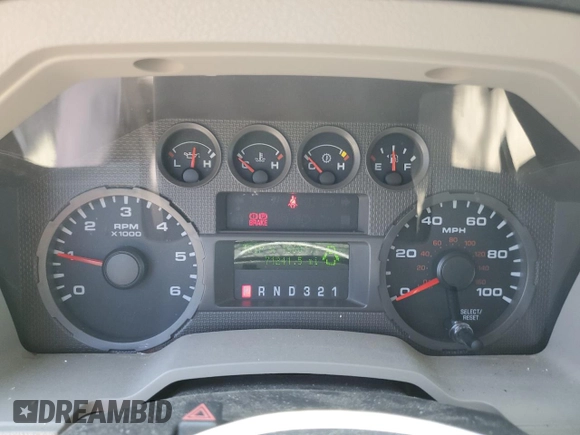 2008 Ford F-250 XL z VIN 1FTSX21518ED53470, wystawiony jako Copart lot #58700765 z przebiegiem 71 241 mil mil oraz Czysty tytuł • Clean title. Historia ofert i sprzedaży dostępna na DreamBid. Obrazek 9.