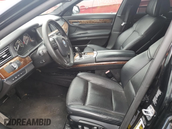 2013 BMW 7 Series 750i xDrive с VIN WBAYB6C55DD223914, выставлен на аукционе Copart как лот 81825144 с пробегом 81 818 миль миль и Списание • Salvage title. История ставок и продаж доступна на DreamBid. Изображение 7.