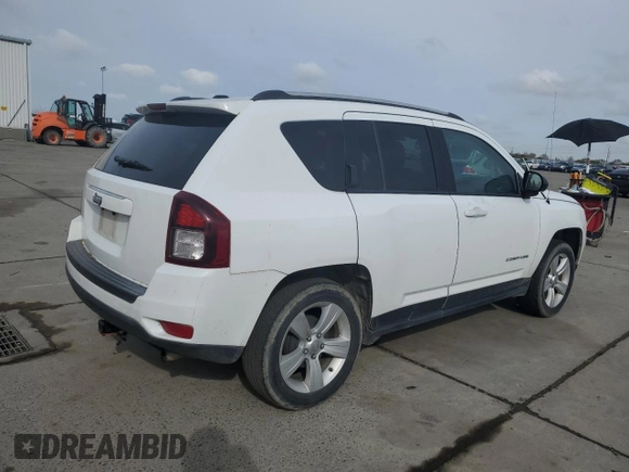 2017 Jeep Compass Sport с VIN 1C4NJCBA8HD124306, выставлен на аукционе Copart как лот 49730195 с пробегом 125 700 миль миль и Списание • Salvage title. История ставок и продаж доступна на DreamBid. Изображение 3.