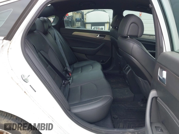 2015 Hyundai Sonata Sport with VIN 5NPE34AB1FH193503, listed as a IAAI auction lot 42195408 with 117,677 mi miles and . Bid and sale history available at carsss.com. Image 8.