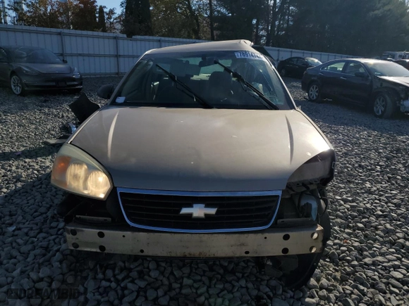 2008 Chevrolet Malibu Classic LS w/1FL with VIN 1G1ZS58F28F131424, listed as a Copart auction lot 82235414 with 141,551 mi miles and Salvage Title. Bid and sale history available at carsss.com. Image 5.