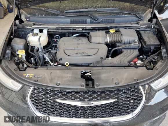 2022 Chrysler Pacifica Touring L with VIN 2C4RC1BG3NR195099, listed as a Copart auction lot 54214885 with 69,039 mi miles and Salvage title. Bid and sale history available at DreamBid. Image 12.