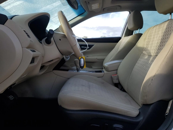 2016 Nissan Altima SV with VIN 1N4AL3AP6GC170550, listed as a Copart auction lot 84926794 with 135,007 mi miles and Salvage Title. Bid and sale history available at carsss.com. Image 7.