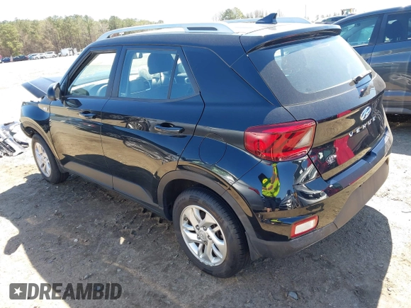 2020 Hyundai Venue SEL z VIN KMHRC8A30LU046880, wystawiony jako IAAI lot #41853894 z przebiegiem 65 907 mil mil oraz . Historia ofert i sprzedaży dostępna na DreamBid. Obrazek 3.