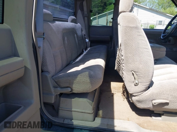 1998 Chevrolet Silverado 1500 with VIN 2GCEK19R8W1234004, listed as a IAAI auction lot 42161786 with 208,786 mi miles and . Bid and sale history available at DreamBid. Image 8.