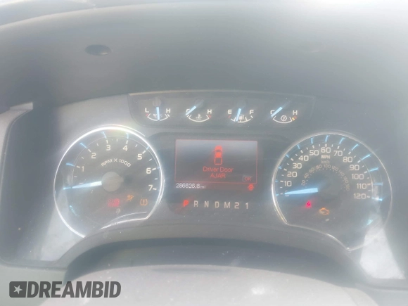 2011 Ford F-150 XL with VIN 1FTEW1CM1BFA40080, listed as a IAAI auction lot 41839082 with 286,626 mi miles and . Bid and sale history available at DreamBid. Image 7.