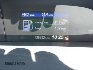 2012 Honda Civic LX z VIN 2HGFB2F58CH587746, wystawiony jako IAAI lot #41892347 z przebiegiem 138 232 mil mil oraz . Historia ofert i sprzedaży dostępna na DreamBid. Obrazek 12.