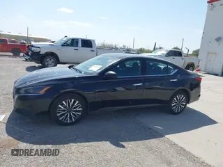 2024 Nissan Altima SV z VIN 1N4BL4DV3RN335742, wystawiony jako IAAI lot #42521869 z przebiegiem 39 505 mil mil oraz . Historia ofert i sprzedaży dostępna na DreamBid. Obrazek 14.