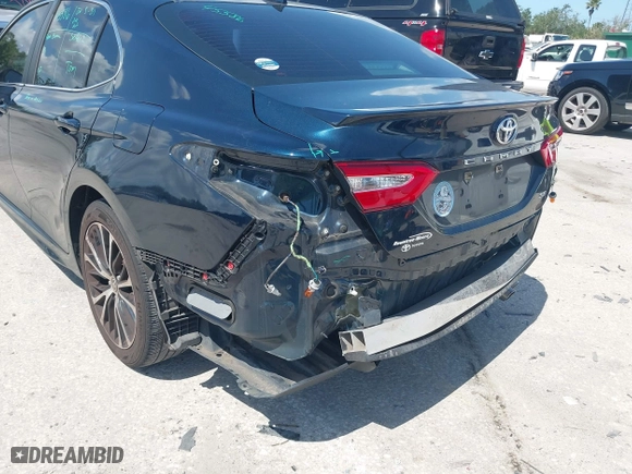 2020 Toyota Camry SE with VIN 4T1G11AK5LU500066, listed as a IAAI auction lot 42000886 with 99,153 mi miles. Bid and sale history available at carsss.com. Image 19.
