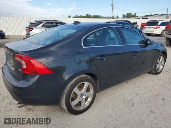 2013 Volvo S60 T5 Premier with VIN YV1612FS8D2232393, listed as a Copart auction lot 70496974 with 132,930 mi miles and Clean Title. Bid and sale history available at carsss.com. Image 3.