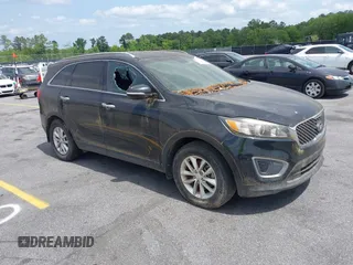 2016 Kia Sorento LX with VIN 5XYPG4A3XGG083872, listed as a IAAI auction lot 42093148 with 98,056 mi miles. Bid and sale history available at carsss.com. Image 1.