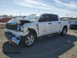 2010 Toyota Tundra z VIN 5TFDY5F14AX154274, wystawiony jako Copart lot #55532635 z przebiegiem 147 472 mil mil oraz Szkoda całkowita • Salvage title. Historia ofert i sprzedaży dostępna na DreamBid. Obrazek 1.