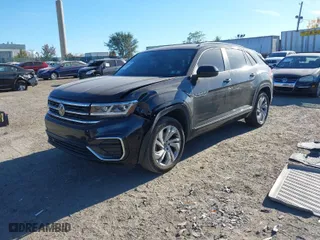 2020 Volkswagen Atlas Cross Sport 3.6L V6 SE w/Technology with VIN 1V26E2CA5LC229061, listed as a IAAI auction lot 40694949 with 70,757 mi miles. Bid and sale history available at carsss.com. Image 2.