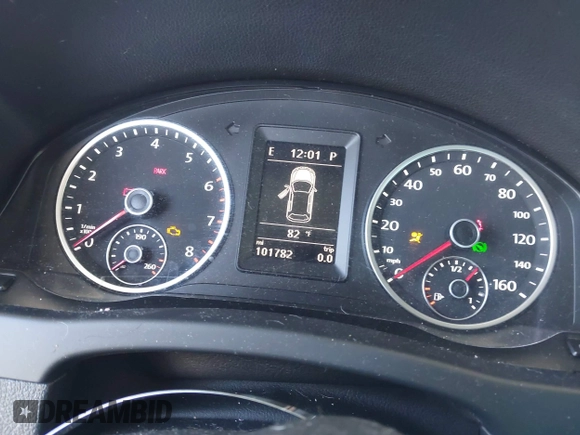 2013 Volkswagen Tiguan SE z VIN WVGAV7AX9DW514874, wystawiony jako IAAI lot #42686433 z przebiegiem 101 782 mil mil oraz . Historia ofert i sprzedaży dostępna na DreamBid. Obrazek 7.