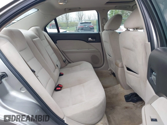 2009 Ford Fusion SEL with VIN 3FAHP08109R102428, listed as a IAAI auction lot 41951682 with 106,255 mi miles. Bid and sale history available at carsss.com. Image 8.