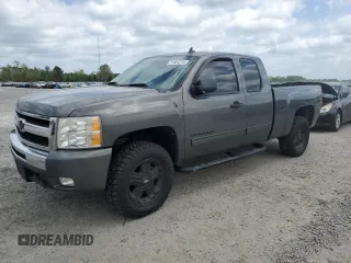 2011 Chevrolet Silverado 1500 LT with VIN 1GCRKSE32BZ383969, listed as a Copart auction lot 51664215 with 191,940 mi miles and Salvage Title. Bid and sale history available at carsss.com. Image 1.