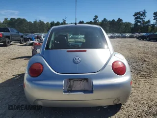 2004 Volkswagen New Beetle Coupe GLS with VIN 3VWCK31C54M418460, listed as a Copart auction lot 70698434 with 147,072 mi miles and Salvage Title. Bid and sale history available at carsss.com. Image 6.