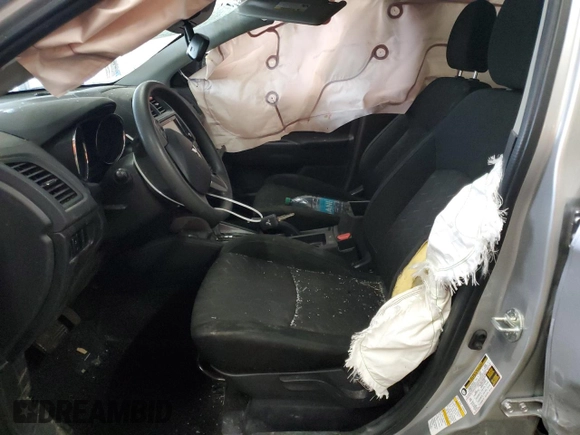 2022 Mitsubishi Outlander ES с VIN JA4ARUAU0NU013084, выставлен на аукционе Copart как лот 57413675 с пробегом 102 454 миль миль и Списание • Salvage title. История ставок и продаж доступна на DreamBid. Изображение 7.