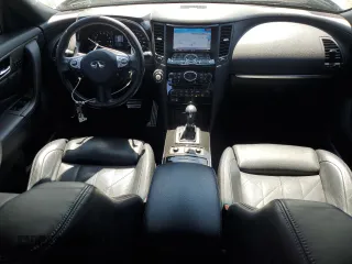 2016 Infiniti QX70 z VIN JN8CS1MWXGM752128, wystawiony jako Copart lot #52147115 z przebiegiem 122 637 mil mil oraz Tytuł czysty. Historia ofert i sprzedaży dostępna na DreamBid. Obrazek 8.