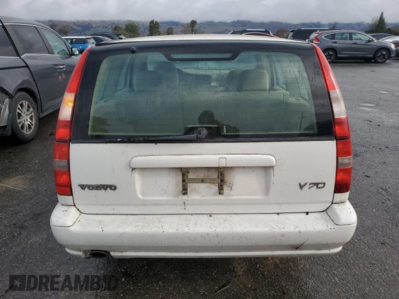 2000 Volvo V70 with VIN YV1LW61J4Y2707036, listed as a Copart auction lot 85958214 with 229,599 mi miles and Salvage Title. Bid and sale history available at carsss.com. Image 6.