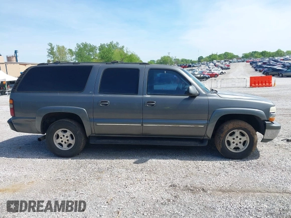 2002 Chevrolet Suburban LS with VIN 1GNFK16ZX2J297816, listed as a IAAI auction lot 41784184 with 231,918 mi miles. Bid and sale history available at carsss.com. Image 13.
