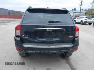 2016 Jeep Compass Latitude with VIN 1C4NJDEB8GD695268, listed as a IAAI auction lot 41724921 with 137,118 mi miles. Bid and sale history available at carsss.com. Image 6.