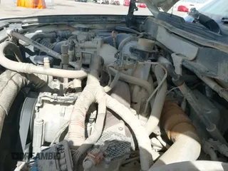2015 Chevrolet Silverado 2500HD LT z VIN 1GC1KVE83FF551474, wystawiony jako IAAI lot #42671442 z przebiegiem 125 685 mil mil oraz . Historia ofert i sprzedaży dostępna na DreamBid. Obrazek 18.